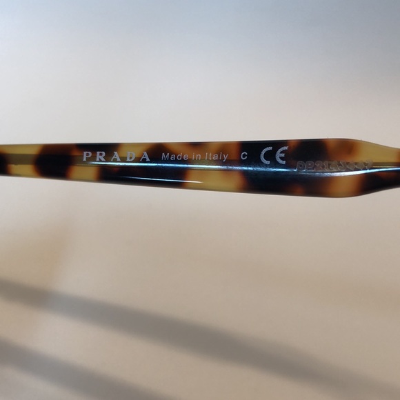 Prada SPR75V sunglasses - Picture 6 of 8